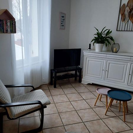 Gite De L Epinette Commentry Exterior foto